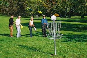 6-10-15-Playing disc golf